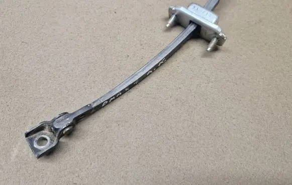 Isuzu D-Max Rear door check strap stopper