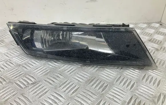 Skoda Superb B8 (3V) Front fog light 3V0941699