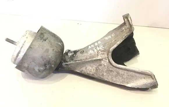 Audi A4 S4 B6 8E 8H Engine mounting bracket 8E0199308D