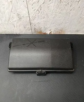 Opel Insignia A Fuse box cover 13222784