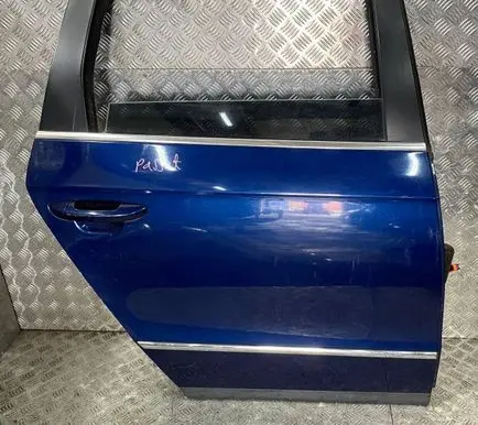 Volkswagen PASSAT B6 Rear door PASSATB6 HAMU4079754