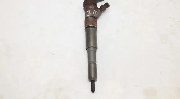 BMW 5 E60 E61 Fuel injector 7794652 0445110212