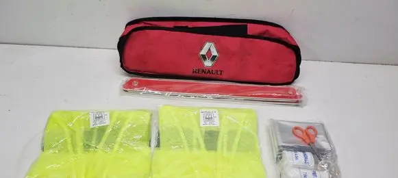 Renault Arkana First aid kit 