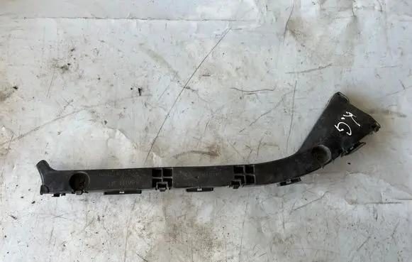 Toyota Prius (NHW20) Rear bumper mounting bracket 525764701