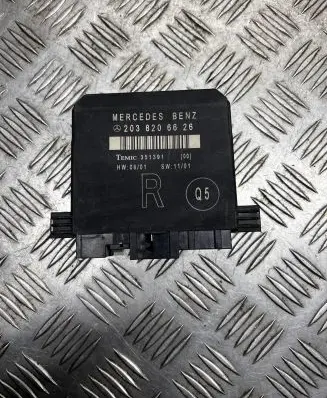 Mercedes-Benz C W203 Door control unit/module 2038206626 351391