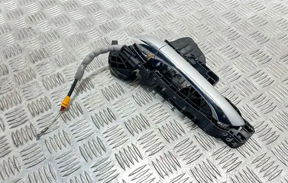 Rear door exterior handle