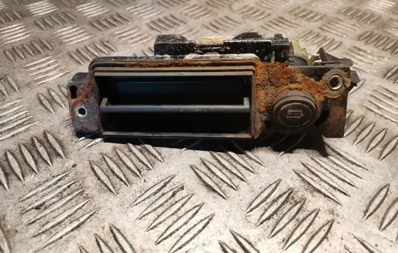 Mercedes-Benz C W203 Tailgate/boot open switch button 2037500093 A2037500093