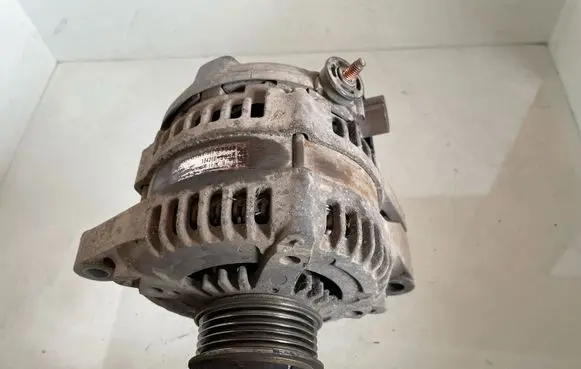 Toyota Avensis Verso Generator/alternator 2706027040 1042103050