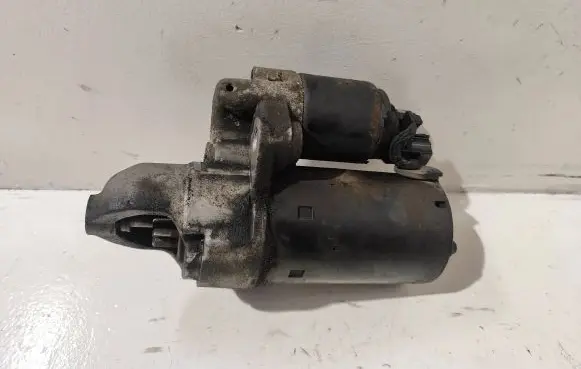 Audi A6 S6 C6 4F Starter motor 1005831420
