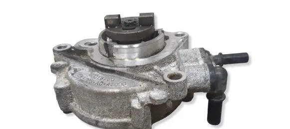 Citroen C4 II Vacuum pump M0016750