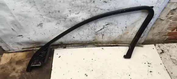 Audi A4 S4 B8 8K Front door glass trim molding 06560000