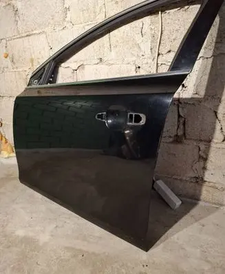 Volvo V40 Front door