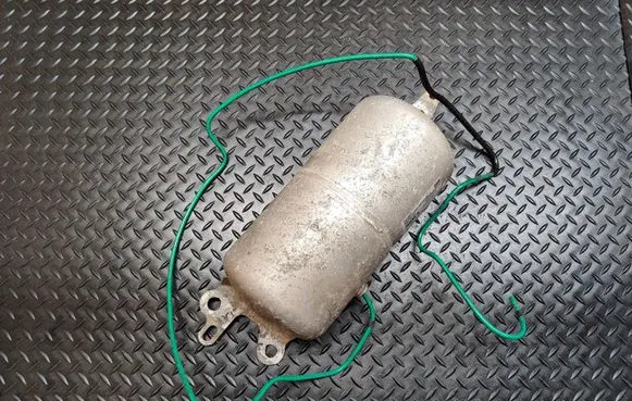 Citroen Jumpy Air suspension tank/reservoir 9657698080 4542059010