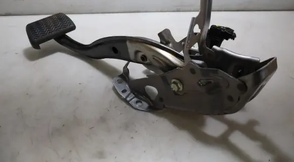 Clutch pedal