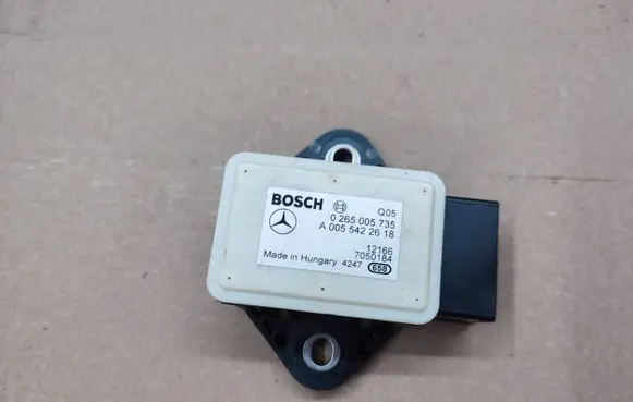 Mercedes-Benz CLS C218 X218 ESP acceleration yaw rate sensor A0055422618