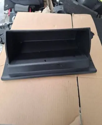 Toyota RAV 4 (XA50) Glove box central console