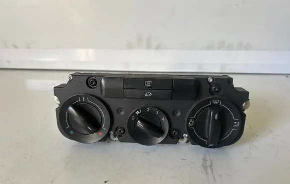 Volkswagen Caddy Climate control unit 74731000
