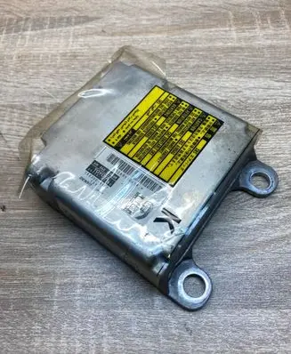 Toyota Prius (XW20) Airbag control unit/module 8917047390 1523006951
