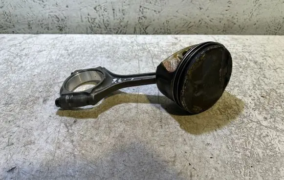 Dodge Durango Piston with connecting rod