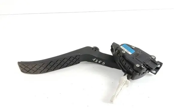 Volkswagen Touareg I Accelerator throttle pedal 7L6723507H 6PV00777024