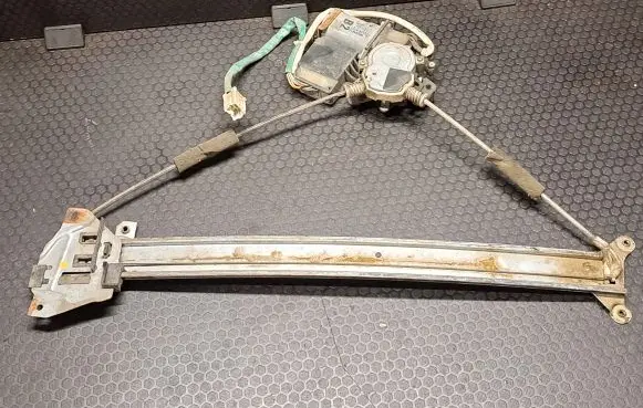 Mitsubishi Pajero Front door window regulator with motor 0620200162 MR304812