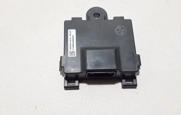 Tesla Model S Other control units/modules 1069651