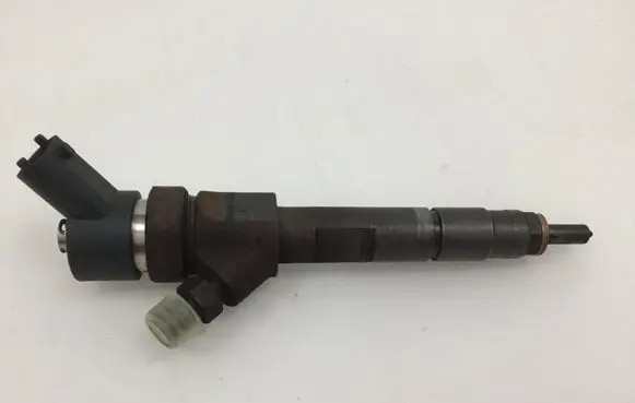 Nissan Primera Fuel injector 8200100272