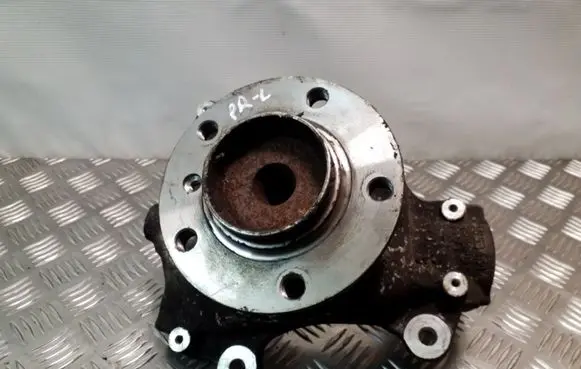 BMW 7 E65 E66 Front wheel hub 6753461