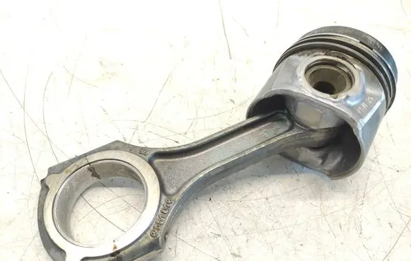 Mercedes-Benz A W176 Piston 65101 A6510300120 A6510301617