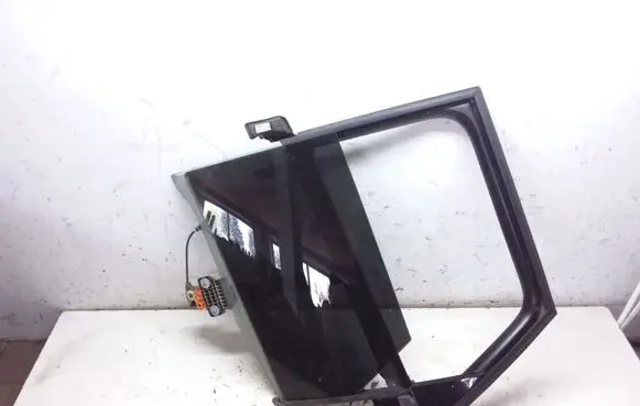 Audi A4 S4 B6 8E 8H Rear door window/glass frame 8E0839461A