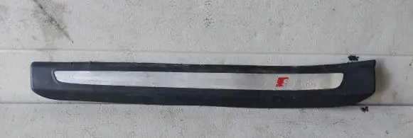 Audi Q7 4L Front sill trim cover