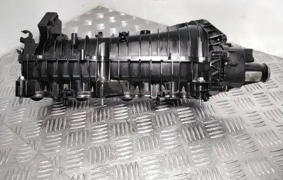 BMW 1 E81 E87 Intake manifold 8506410 10213510 0280751014