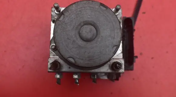 Toyota Aygo AB10 ABS Pump 44510-0H010