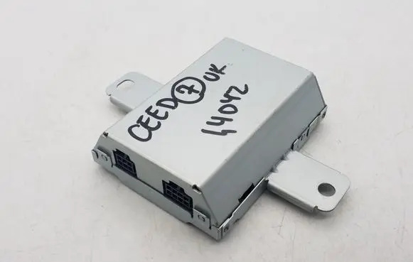 KIA Ceed USB socket connector 961201H700