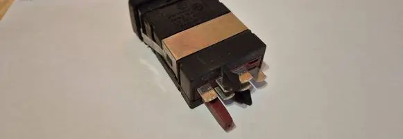 Volkswagen Golf IV Seat heating switch 1J0963563C