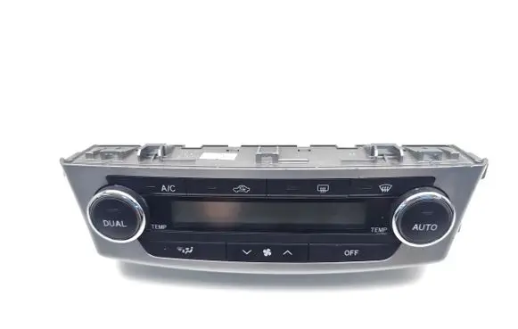 Toyota Avensis T270 Climate control unit 55900-05540 1066691