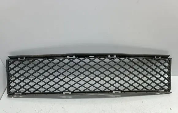 BMW 7 E65 E66 Front bumper lower grill 7135573 51117135573 72758411
