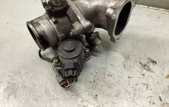 Toyota Corolla E120 E130 Throttle valve