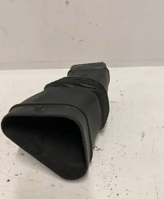 Volvo S80 Air intake hose/pipe 30748216