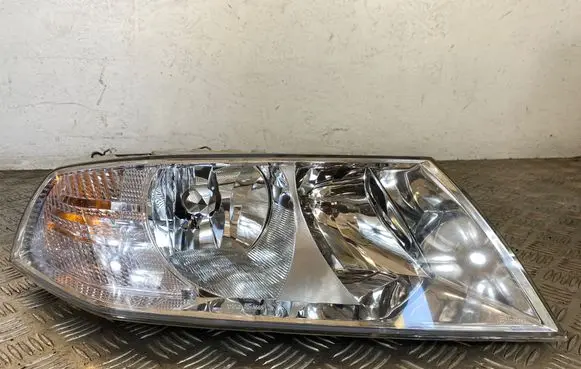 Skoda Octavia Mk2 (1Z) Headlight/headlamp 20A669 1090068