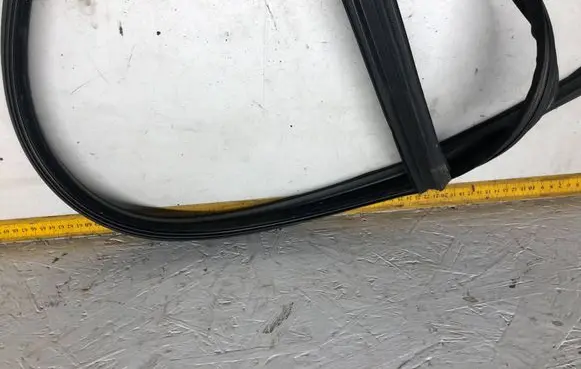 Mercedes-Benz E W212 Other front door trim element A2127250225