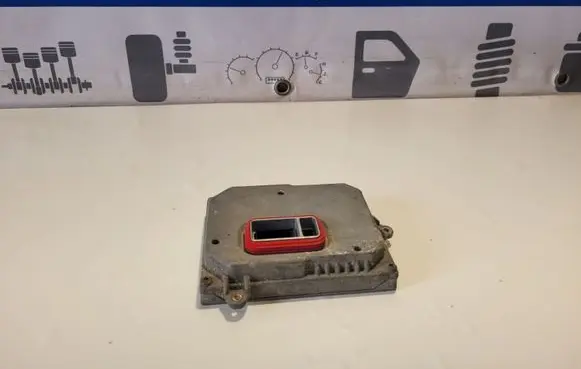 Audi A4 S4 B7 8E 8H Headlight ballast module Xenon 307329115