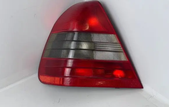Mercedes-Benz C W202 Rear/tail lights 2028200964 3301520509 0001520509