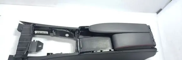 Mercedes-Benz C W204 Center console A2046802552MERC A2046802552 A2046800150