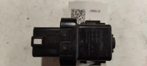 KIA Sorento Glow plug pre-heat relay 368332F005 368302F000