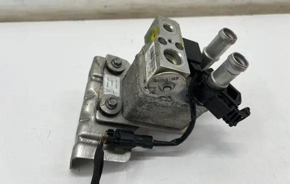 MG ZS Air conditioning (A/C) air dryer 11004474