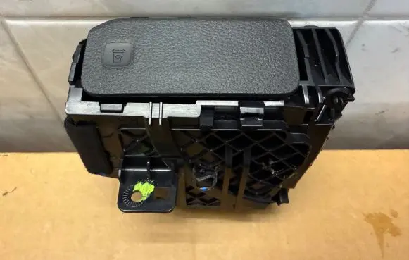 Ford Ranger IV Cup holder N1WB-E044J16-A