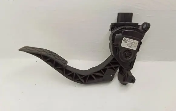 Audi A6 S6 C6 4F Accelerator throttle pedal 8K1723523 6PV00950501