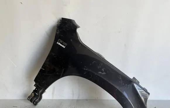 Suzuki Grand Vitara II Fender