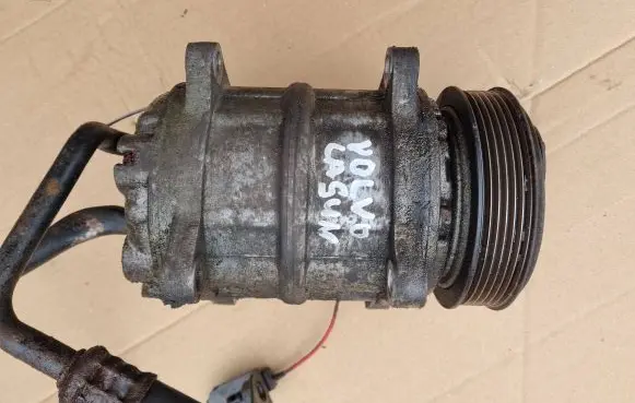 Volvo V70 Air conditioning (A/C) compressor (pump)